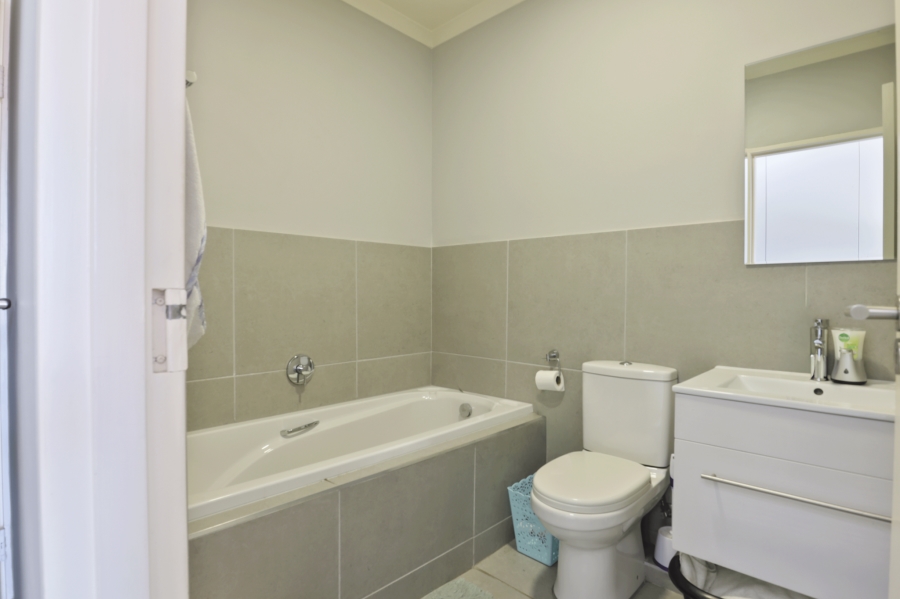 2 Bedroom Property for Sale in Burgundy Estate Western Cape